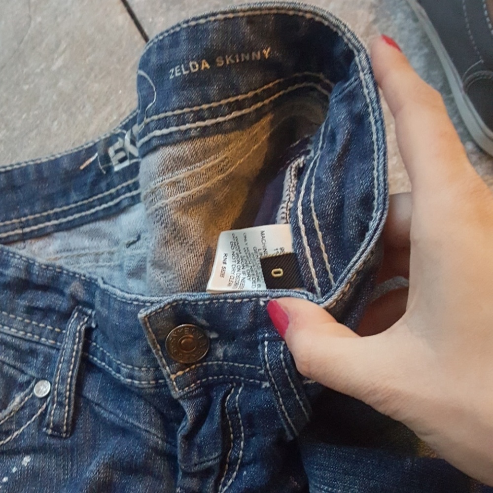 Distressed Express Jeans with Glitter - Picture 6 of 8